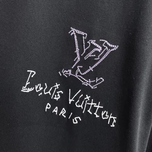 Replica Louis Vuitton LV T-Shirts Short Sleeved For Men #1470429 $60.00 USD for Wholesale