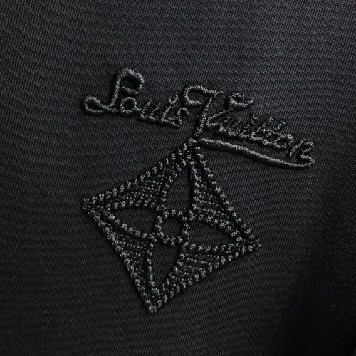 Replica Louis Vuitton LV T-Shirts Short Sleeved For Men #1470431 $60.00 USD for Wholesale