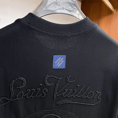 Replica Louis Vuitton LV T-Shirts Short Sleeved For Men #1470431 $60.00 USD for Wholesale