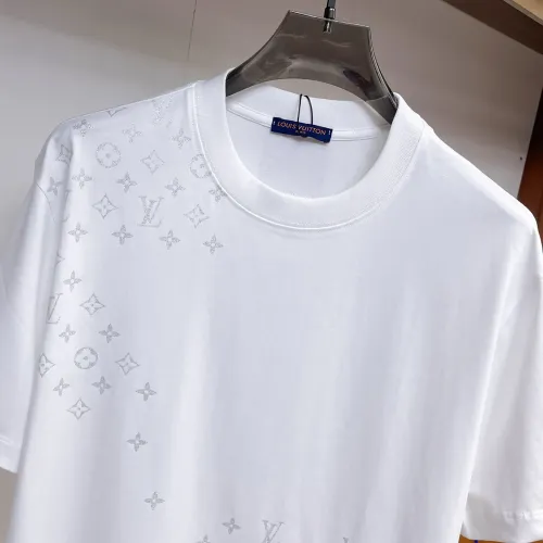 Replica Louis Vuitton LV T-Shirts Short Sleeved For Men #1470432 $60.00 USD for Wholesale