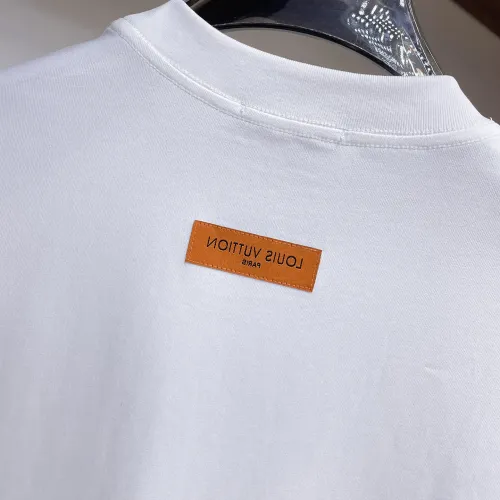 Replica Louis Vuitton LV T-Shirts Short Sleeved For Men #1470432 $60.00 USD for Wholesale