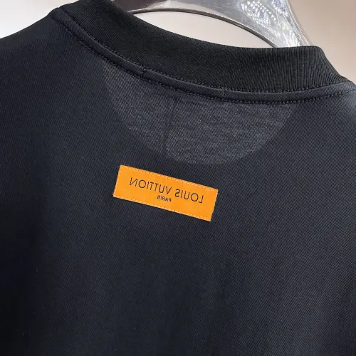 Replica Louis Vuitton LV T-Shirts Short Sleeved For Men #1470433 $60.00 USD for Wholesale