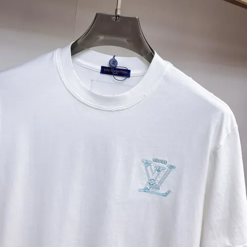 Replica Louis Vuitton LV T-Shirts Short Sleeved For Men #1470437 $60.00 USD for Wholesale