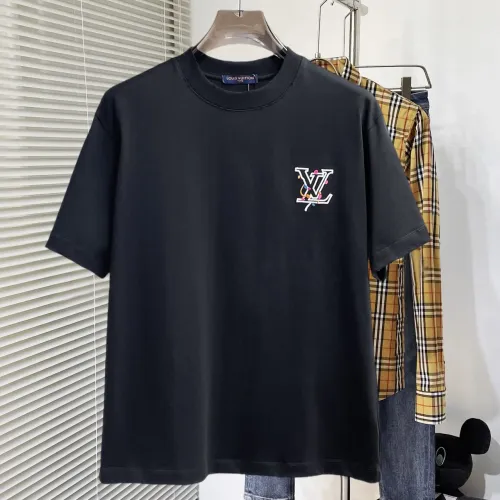 Replica Louis Vuitton LV T-Shirts Short Sleeved For Men #1470440 $60.00 USD for Wholesale