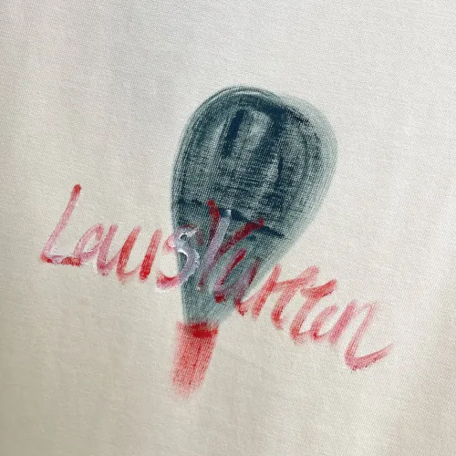 Replica Louis Vuitton LV T-Shirts Short Sleeved For Men #1470441 $60.00 USD for Wholesale