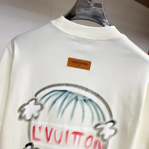 Replica Louis Vuitton LV T-Shirts Short Sleeved For Men #1470441 $60.00 USD for Wholesale