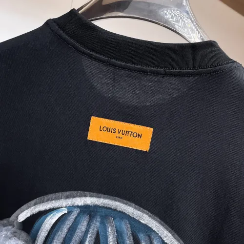 Replica Louis Vuitton LV T-Shirts Short Sleeved For Men #1470442 $60.00 USD for Wholesale