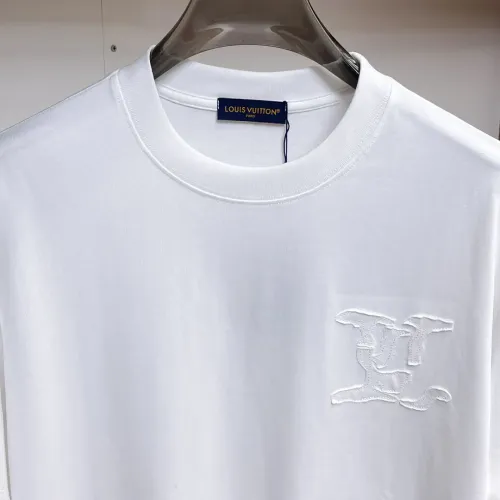 Replica Louis Vuitton LV T-Shirts Short Sleeved For Men #1470443 $60.00 USD for Wholesale