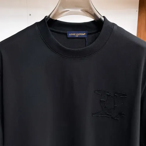 Replica Louis Vuitton LV T-Shirts Short Sleeved For Men #1470444 $60.00 USD for Wholesale
