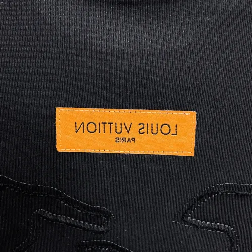 Replica Louis Vuitton LV T-Shirts Short Sleeved For Men #1470444 $60.00 USD for Wholesale