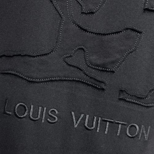 Replica Louis Vuitton LV T-Shirts Short Sleeved For Men #1470444 $60.00 USD for Wholesale