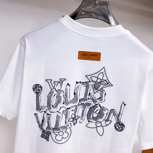 Replica Louis Vuitton LV T-Shirts Short Sleeved For Men #1470445 $60.00 USD for Wholesale