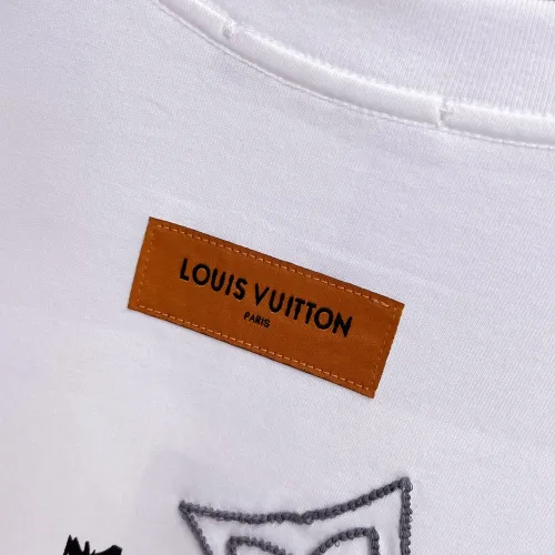 Replica Louis Vuitton LV T-Shirts Short Sleeved For Men #1470445 $60.00 USD for Wholesale