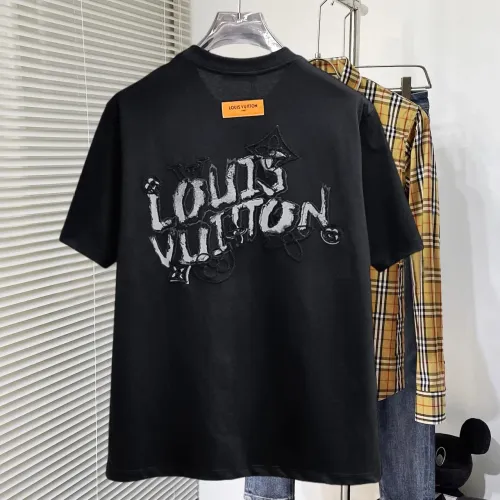 Wholesale Louis Vuitton LV T-Shirts Short Sleeved For Men #1470446 $60.00 USD, Wholesale Quality Replica Louis Vuitton LV T-Shirts