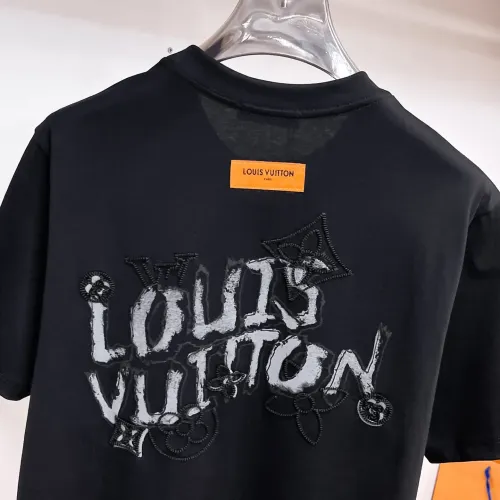 Replica Louis Vuitton LV T-Shirts Short Sleeved For Men #1470446 $60.00 USD for Wholesale