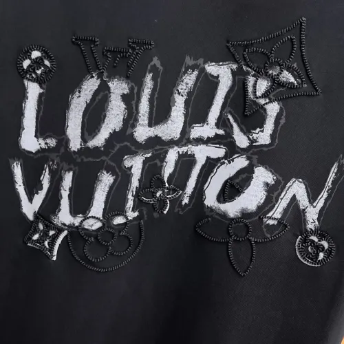 Replica Louis Vuitton LV T-Shirts Short Sleeved For Men #1470446 $60.00 USD for Wholesale
