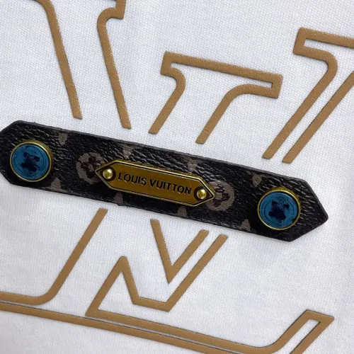 Replica Louis Vuitton LV T-Shirts Short Sleeved For Men #1470447 $60.00 USD for Wholesale