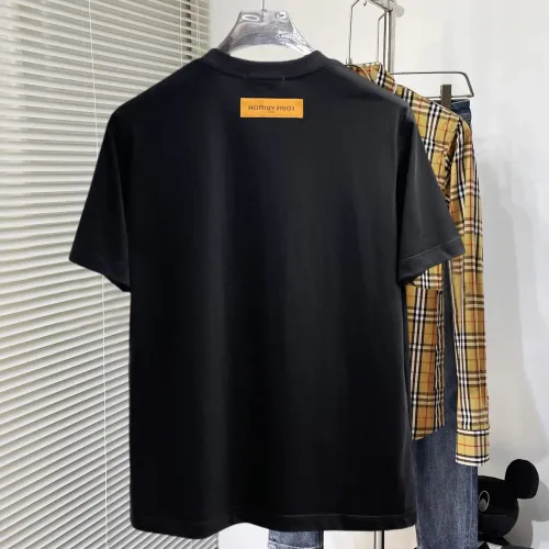 Replica Louis Vuitton LV T-Shirts Short Sleeved For Men #1470448 $60.00 USD for Wholesale