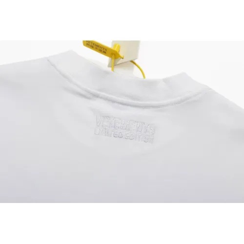 Replica VETEMENTS T-Shirts Short Sleeved For Unisex #1470492 $36.00 USD for Wholesale
