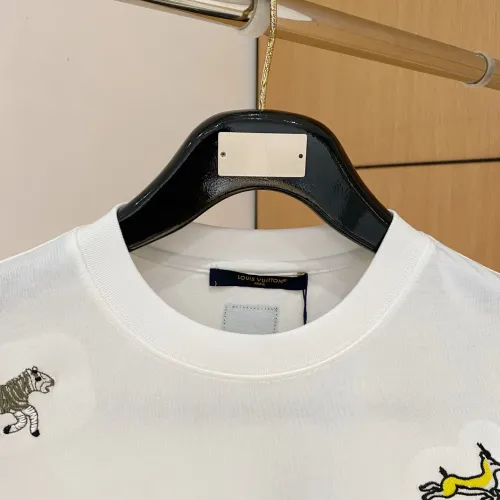 Replica Louis Vuitton LV T-Shirts Short Sleeved For Men #1470511 $60.00 USD for Wholesale