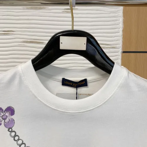Replica Louis Vuitton LV T-Shirts Short Sleeved For Men #1470513 $60.00 USD for Wholesale