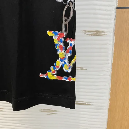 Replica Louis Vuitton LV T-Shirts Short Sleeved For Men #1470514 $60.00 USD for Wholesale