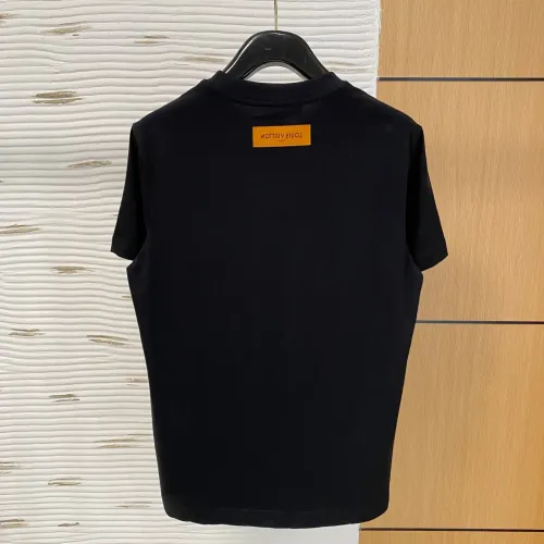 Replica Louis Vuitton LV T-Shirts Short Sleeved For Men #1470516 $60.00 USD for Wholesale