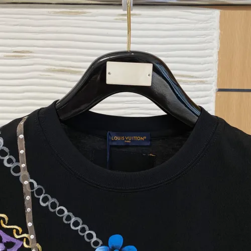 Replica Louis Vuitton LV T-Shirts Short Sleeved For Men #1470518 $60.00 USD for Wholesale