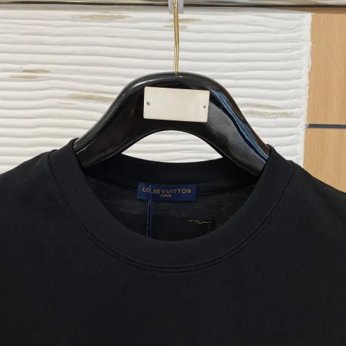 Replica Louis Vuitton LV T-Shirts Short Sleeved For Men #1470520 $60.00 USD for Wholesale