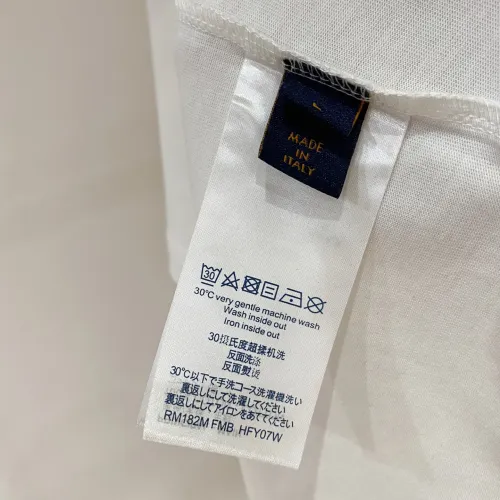 Replica Louis Vuitton LV T-Shirts Short Sleeved For Men #1470521 $60.00 USD for Wholesale