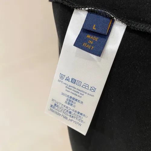 Replica Louis Vuitton LV T-Shirts Short Sleeved For Men #1470522 $60.00 USD for Wholesale