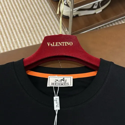 Replica Hermes T-Shirts Short Sleeved For Men #1470540 $60.00 USD for Wholesale