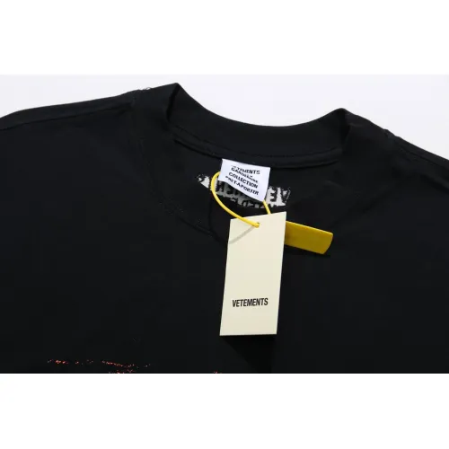 Replica VETEMENTS T-Shirts Short Sleeved For Unisex #1470585 $36.00 USD for Wholesale