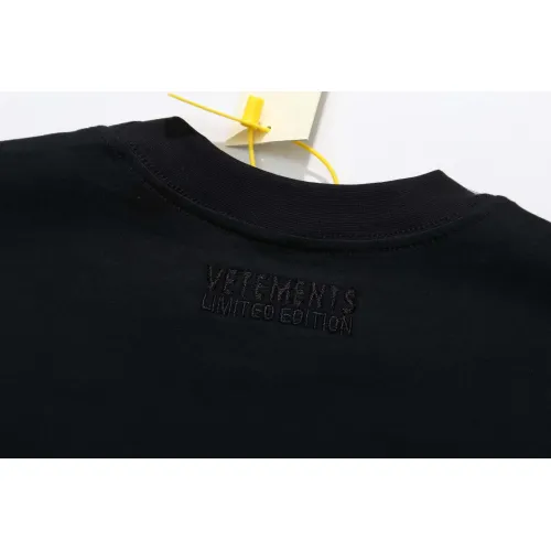 Replica VETEMENTS T-Shirts Short Sleeved For Unisex #1470585 $36.00 USD for Wholesale