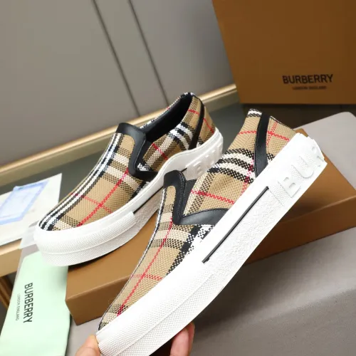 Replica Burberry Casual Shoes For Men #1471076 $80.00 USD for Wholesale