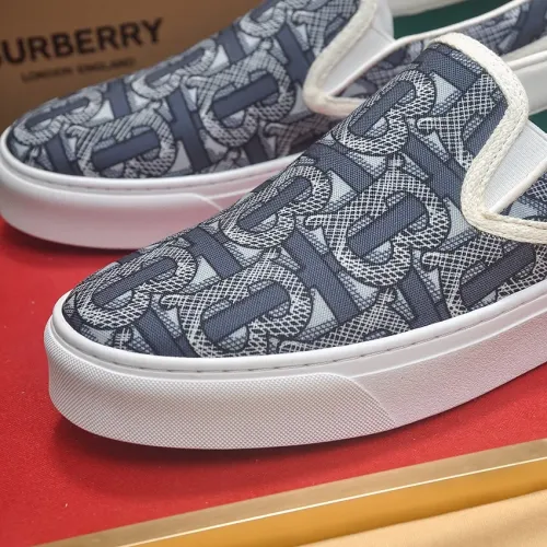 Replica Burberry Casual Shoes For Men #1471943 $80.00 USD for Wholesale