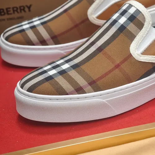 Replica Burberry Casual Shoes For Men #1471945 $80.00 USD for Wholesale