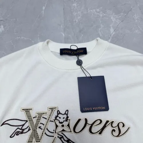 Replica Louis Vuitton LV T-Shirts Short Sleeved For Unisex #1473157 $76.00 USD for Wholesale
