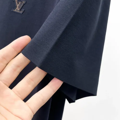Replica Louis Vuitton LV T-Shirts Short Sleeved For Men #1473521 $48.00 USD for Wholesale