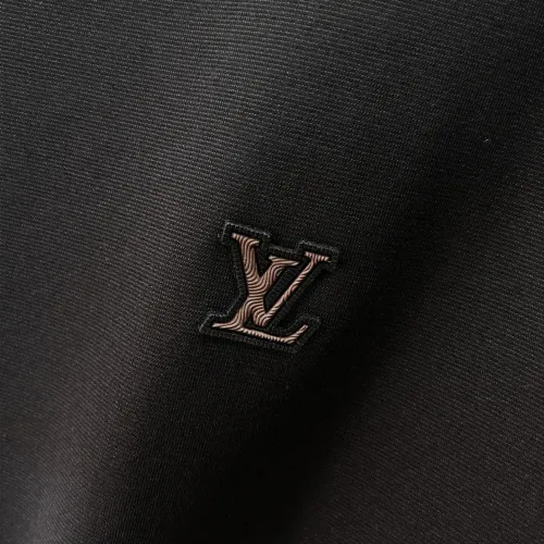 Replica Louis Vuitton LV T-Shirts Short Sleeved For Men #1473522 $48.00 USD for Wholesale