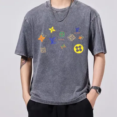 Replica Louis Vuitton LV T-Shirts Short Sleeved For Unisex #1474640 $45.00 USD for Wholesale