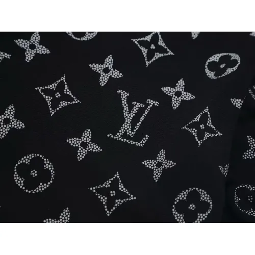 Replica Louis Vuitton LV T-Shirts Short Sleeved For Men #1475203 $32.00 USD for Wholesale