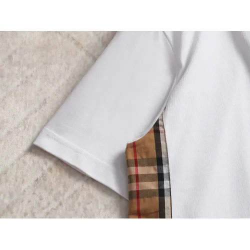 Replica Burberry T-Shirts Short Sleeved For Unisex #1475443 $45.00 USD for Wholesale