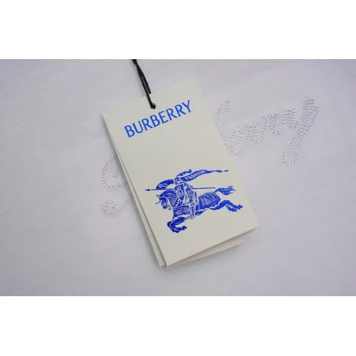 Replica Burberry T-Shirts Short Sleeved For Unisex #1475453 $40.00 USD for Wholesale