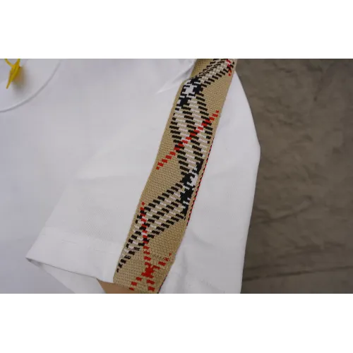 Replica Burberry T-Shirts Short Sleeved For Unisex #1475457 $40.00 USD for Wholesale