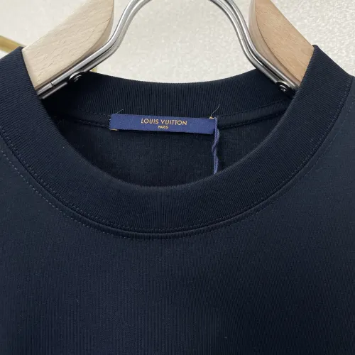 Replica Louis Vuitton LV T-Shirts Short Sleeved For Unisex #1477193 $52.00 USD for Wholesale