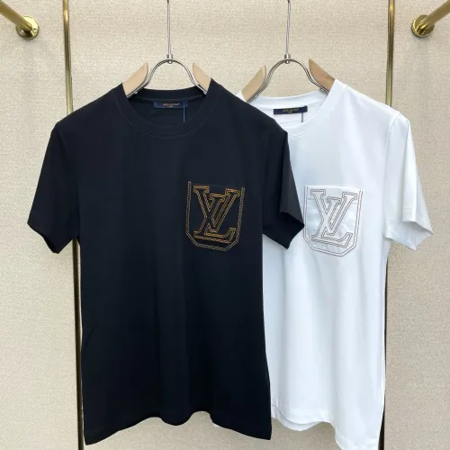 Replica Louis Vuitton LV T-Shirts Short Sleeved For Men #1477217 $64.00 USD for Wholesale