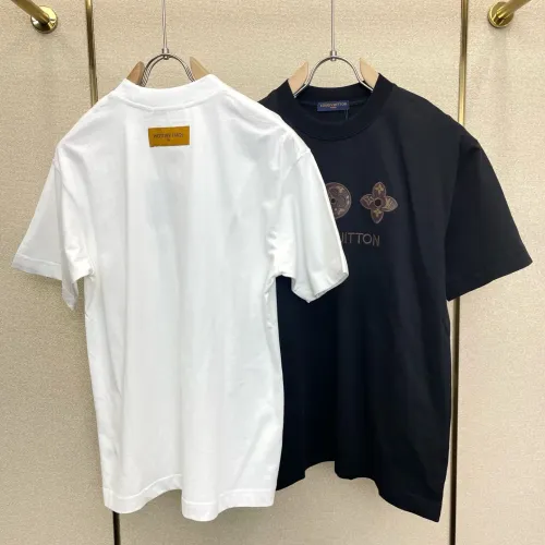 Replica Louis Vuitton LV T-Shirts Short Sleeved For Men #1477282 $80.00 USD for Wholesale