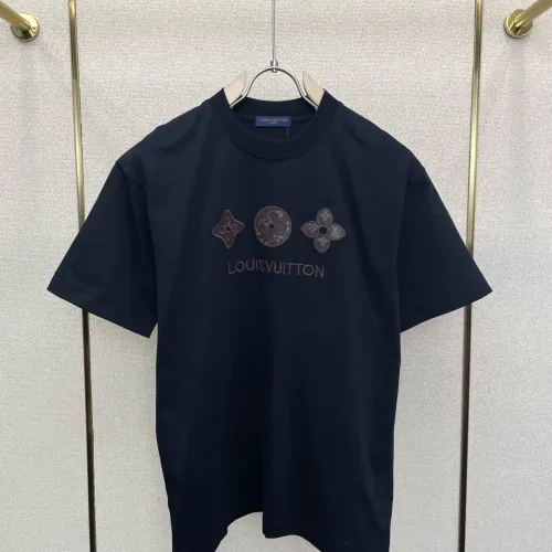 Wholesale Louis Vuitton LV T-Shirts Short Sleeved For Men #1477283 $80.00 USD, Wholesale Quality Replica Louis Vuitton LV T-Shirts