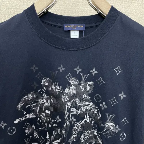 Replica Louis Vuitton LV T-Shirts Short Sleeved For Men #1477372 $76.00 USD for Wholesale